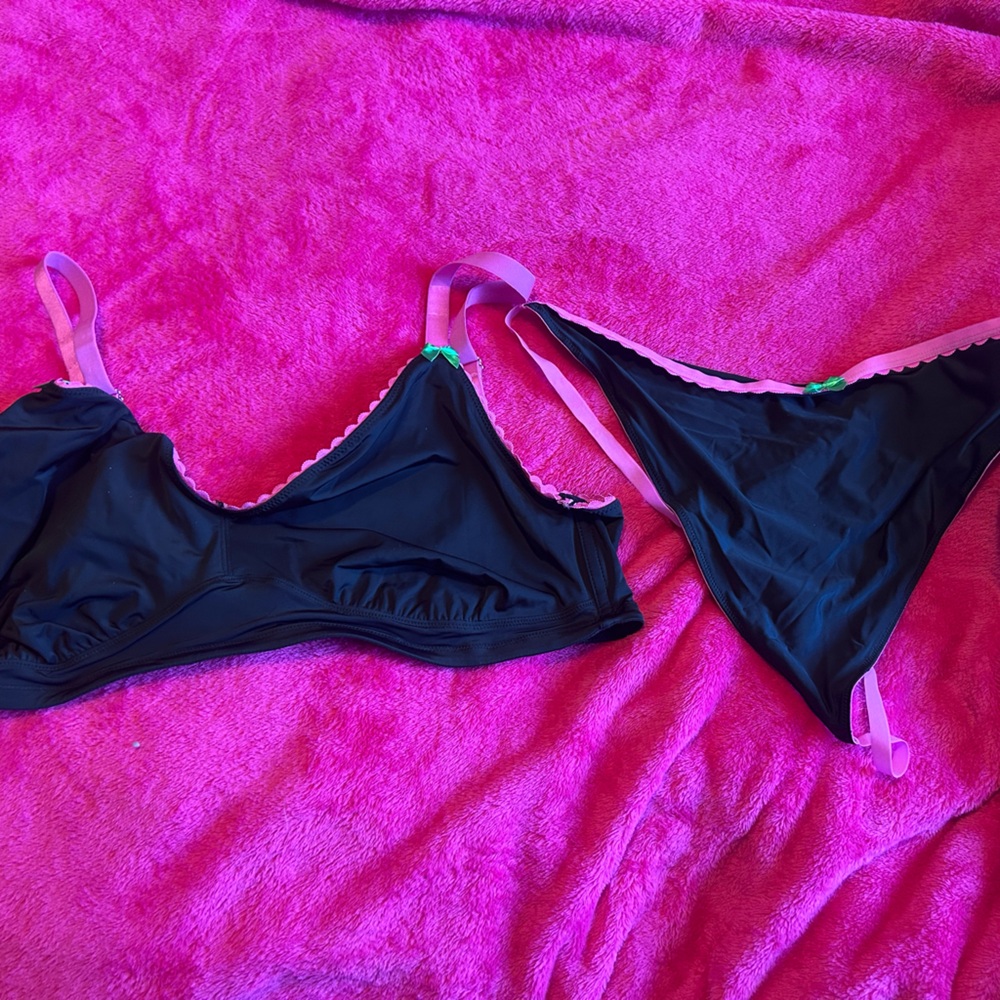 Stylish Black and Pink Women's Bra and Pamties Set